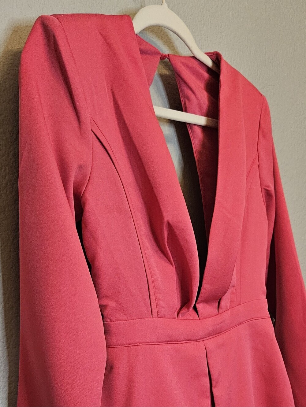 Selfie Leslie Ennis Long Sleeve Structured Pink Romper Small NWT - Picture 9 of 9